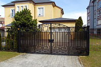 Берлинская 25